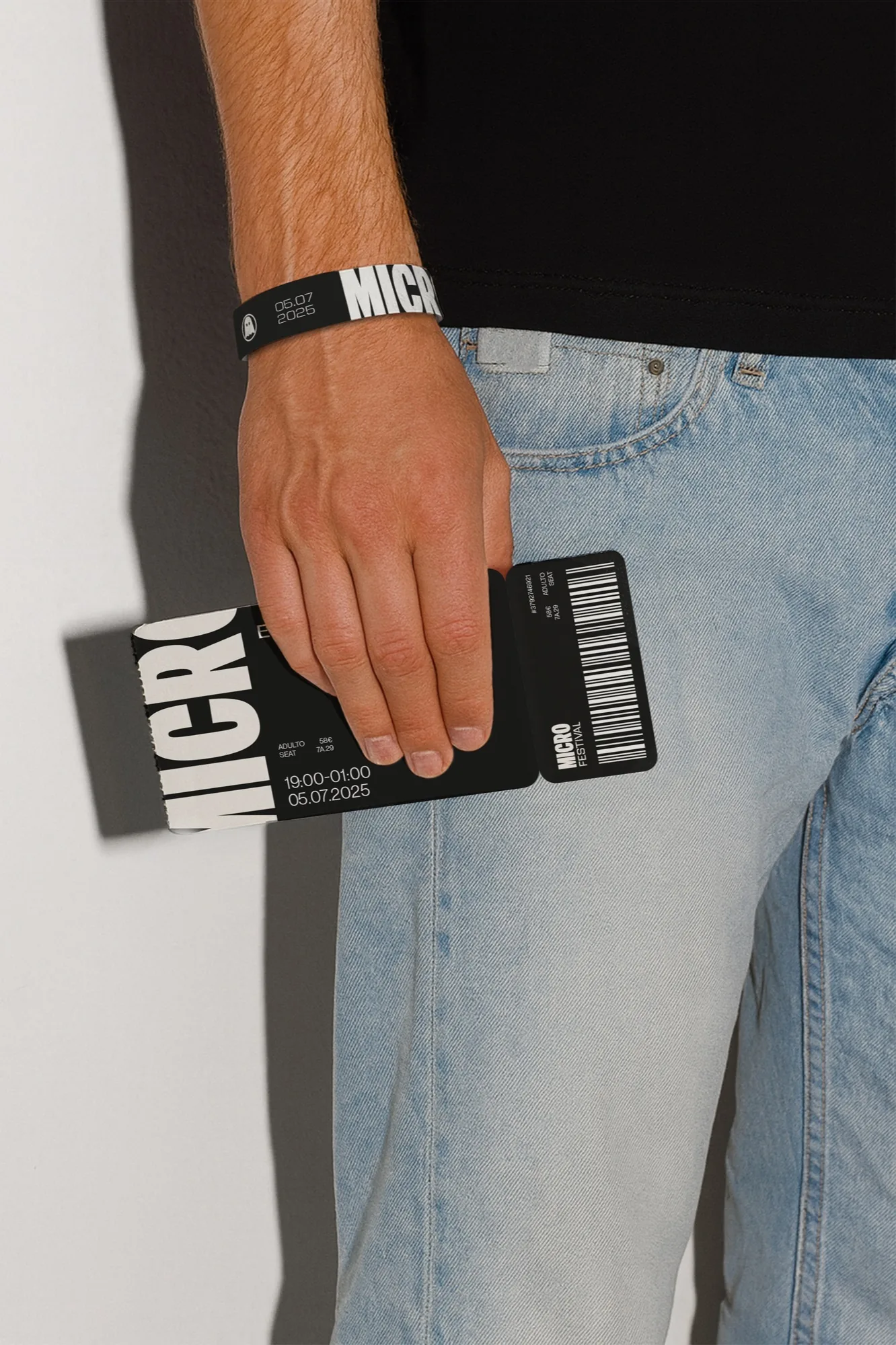 Entrada y pulsera del Festival Micro
